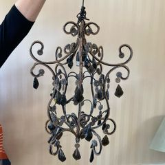 Ceiling chandelier light fixture