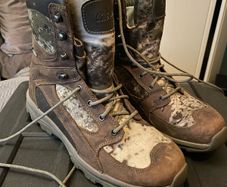 Cabellas mens hunting boots