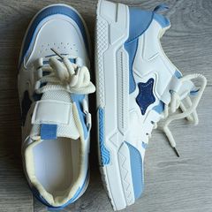 girls trainers