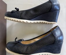 Navy Scolaro wedges size 37