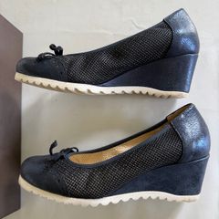 Navy Scolaro wedges size 37