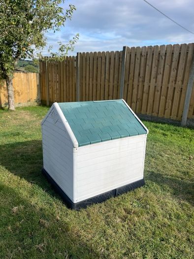 dog kennel