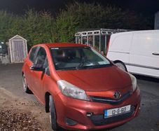2012 Toyota yaris