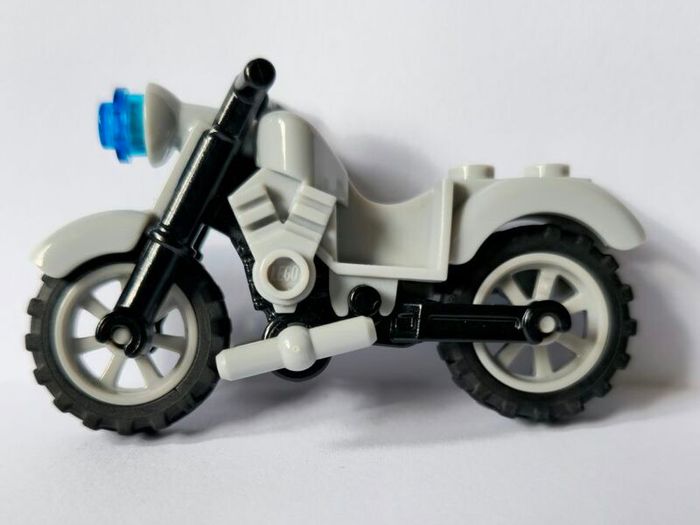 Lego Wolverines chopper from set 6867