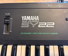 Yamaha Music Synthesizer SY22