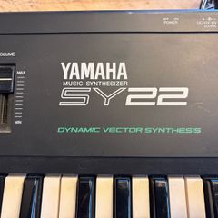 Yamaha Music Synthesizer SY22