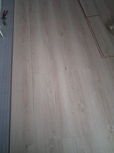 Free Laminate Flooring.