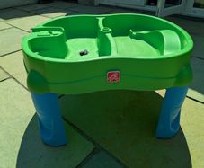 Sand and Water table kids play