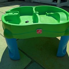 Sand and Water table kids play