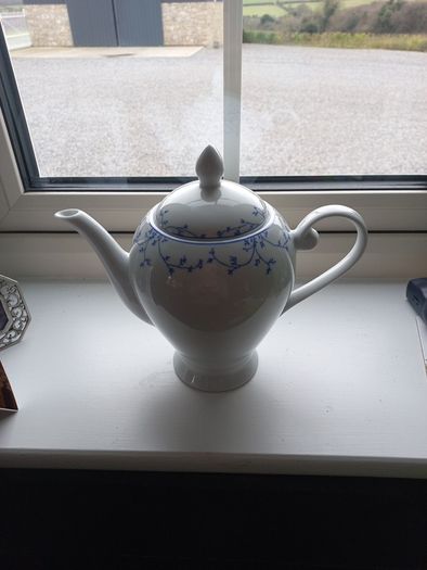 Tipperary Crystal Teapot ...perfect for Afternoon Tea.