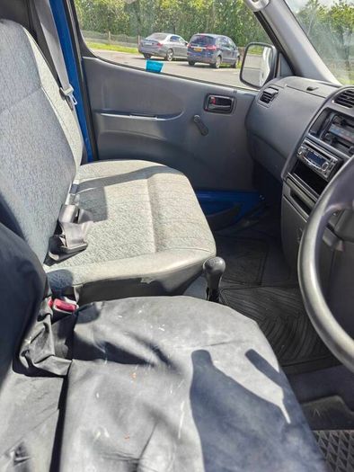 2003 Toyota hiace