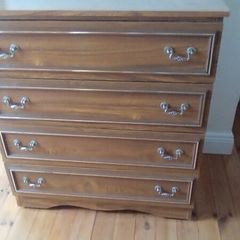 chest of drawers