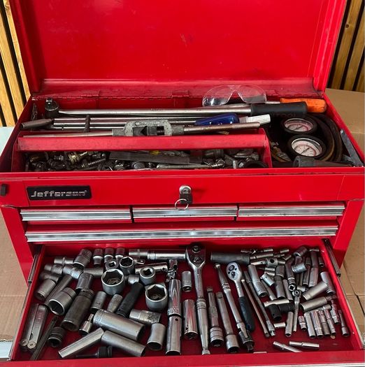 tool chest with tools