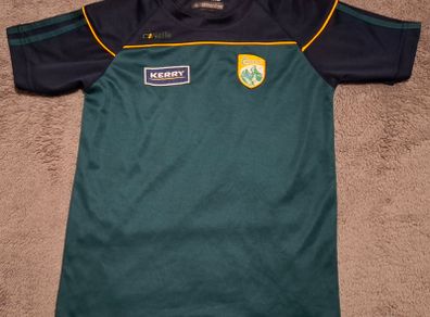 Kerry GAA O'Neills Gaelic Football Jersey (Youths 10-11 Years) FREE POST