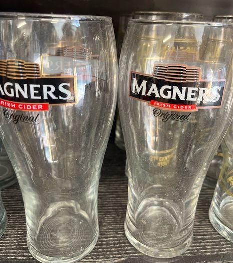 Guinness magners bulmers beer Official Pint Glass