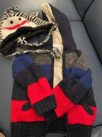 wool jumper hoodie full zip jacket and hat 4-5 y Junior J