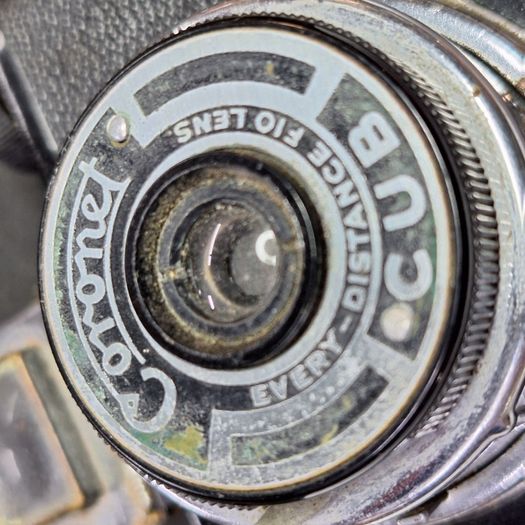 Coronet Cub Vintage Film Camera - Every Distance Fixed Focus Lens | Used | 3 Months Warranty