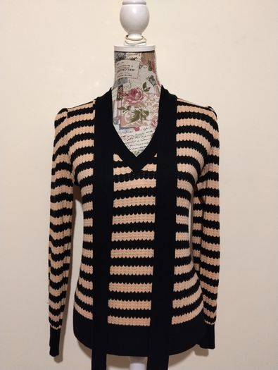 Beautiful Gallery Jumper Top