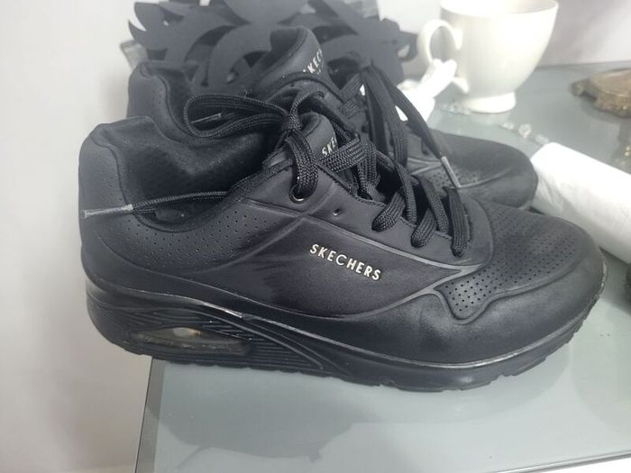 skechers