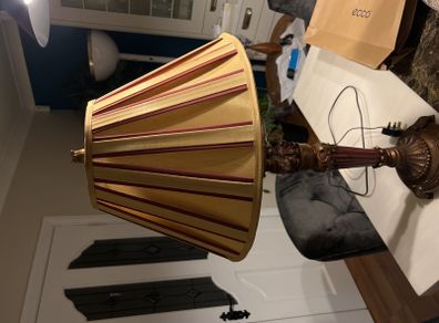 Vintage Three bulbs stunning table lamp