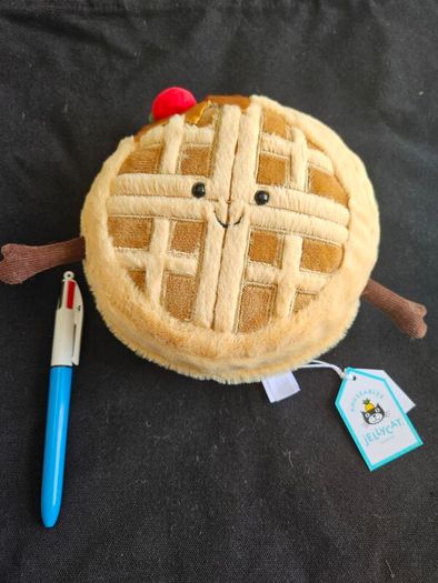 Jellycat Amuseables Rene Waffle