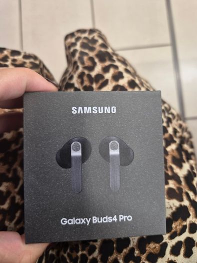 Samsung buds4 pro