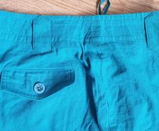Size 10 - A Pair of 3/4 Length Pants with Belt