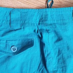 Size 10 - A Pair of 3/4 Length Pants with Belt