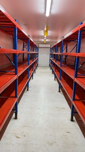 40ft Ex-Reefer Container - Fully Fitted, Insulated with a powerful 7kW heating/cooling A/C unit and HRV system suitable for up to 100 sq. m.Ready to Go