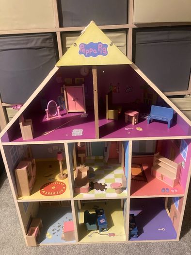 Peppa Pig Doll House