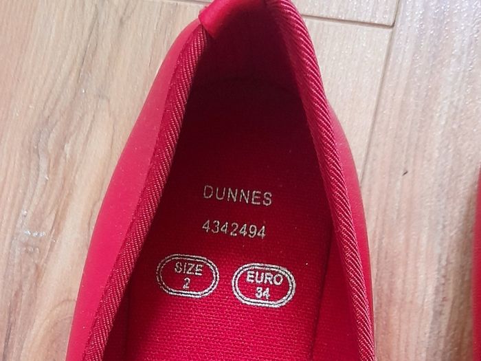 girls pumps