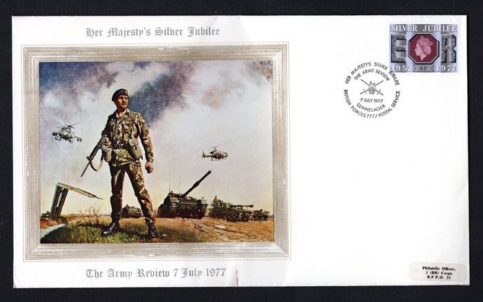 1977 Great Britain Illustrated large Cover celebrating The Army Review during Her Majesty's Silver Jubilee tying 9p Commemorative stamp.