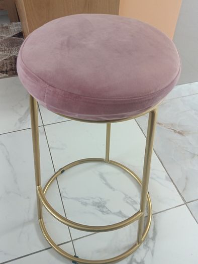 bar stool from smoke and pet free home