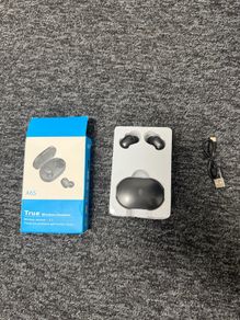 Wireless Earbuds Bluetooth Earphones with Charging Case