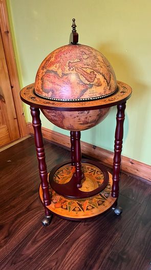 drinks cabinet