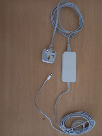 Apple power adapter with barrel connector