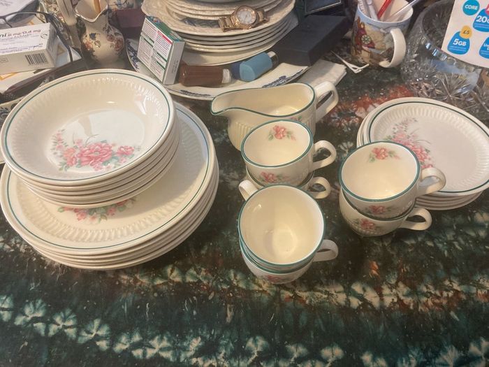 Irish made vintage dinner set free postage