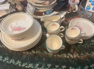 Irish made vintage dinner set free postage
