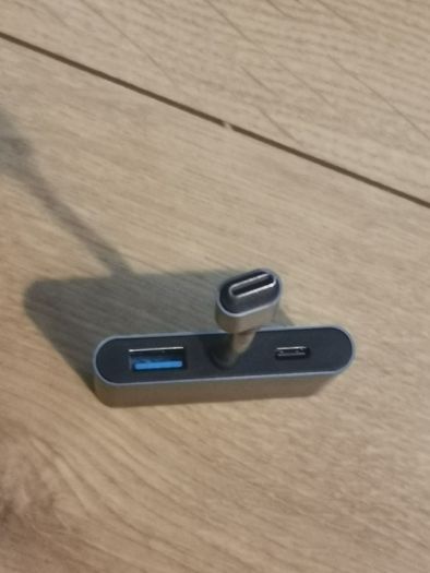 USB-C  to 2 x HDMI Docking station