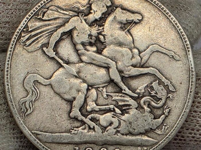 Great Britain Silver 1898 Crown LXII Queen Victoria Coin