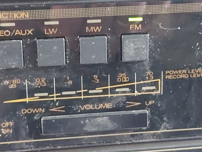 Mitsubishi Music Centre, Model DA-60R, Radio, CD, Tape, Phono, Aux, 2 Philips speakers included, in good condition for its age