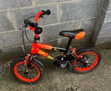 12' Smyths kids bike
