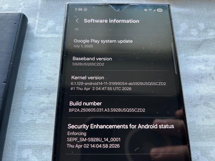 Samsung Galaxy S24 Ultra 256gb Unlocked  Phantom black. May swap with Another high end mobile