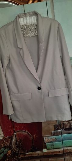 Cream Coloured Zara Blazer Size 8
