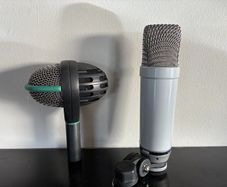 Microphones & Mic Stands