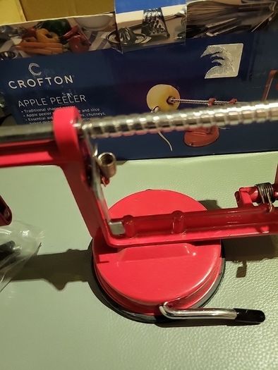 Apple peeler