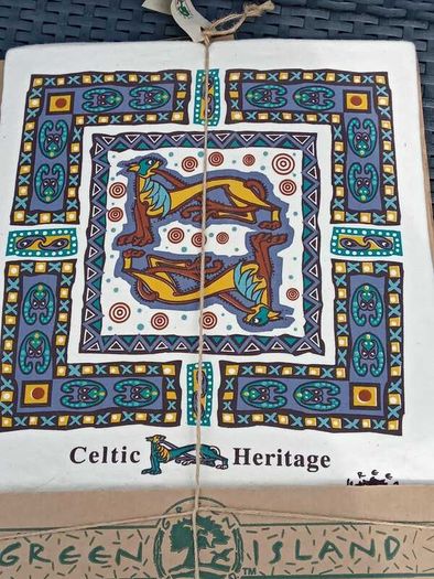 New Celtic Symbol T-SHIRT XL