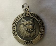Uconn huskies pendant 1881