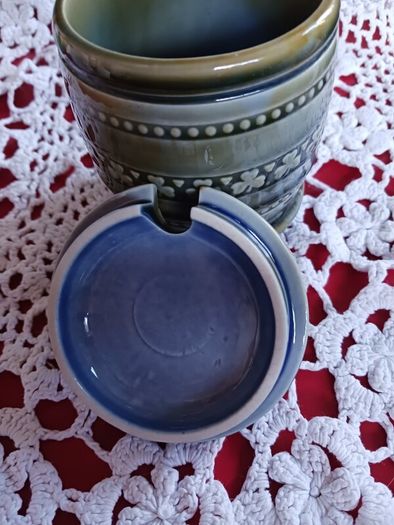 Irish Wade jampot with lid