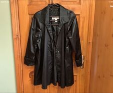 Coat Black fits size Large fits size 18